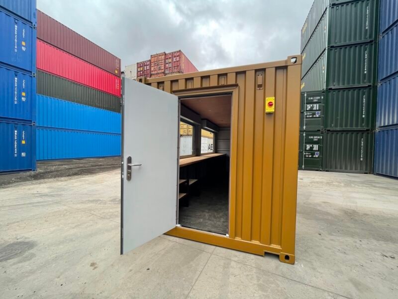 20ft converted container bar – fully customised outdoor serving unit