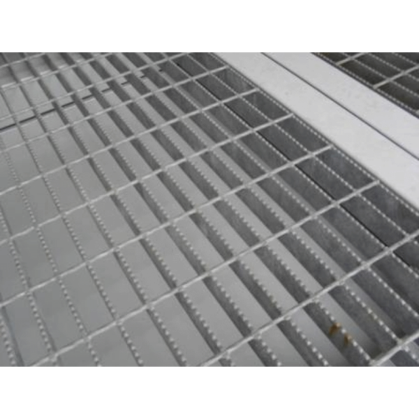 10ft x 8ft open mesh floor bunded store