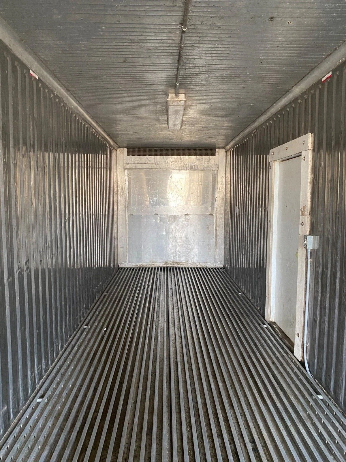 used 40ft refrigerated shipping container – with custom side door access